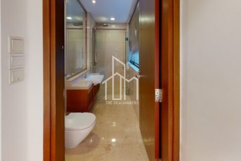 166-Ocean-Dr-Bathroom (2)