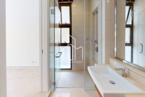 166-Ocean-Dr-Bathroom (4)
