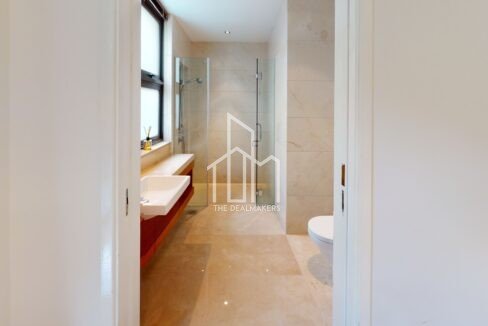 168-Ocean-Dr-Bathroom (1)