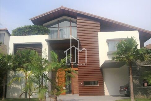 168 Ocean Dr Front