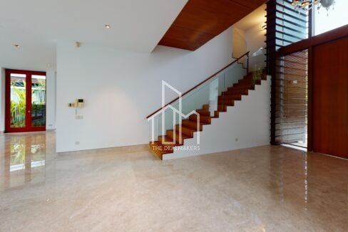 168-Ocean-Dr-Staircase