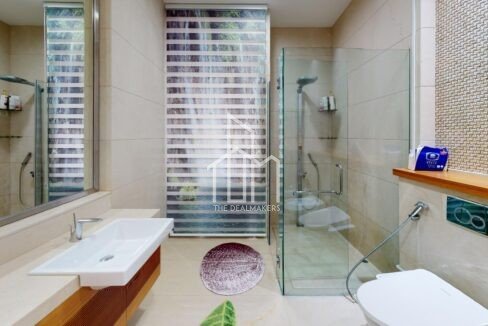 77-Ocean-Drive-Bathroom(2)