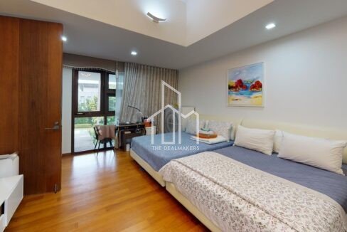 77-Ocean-Drive-Bedroom(1)