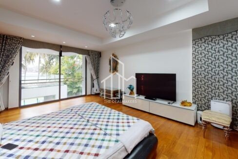 77-Ocean-Drive-Bedroom(4)