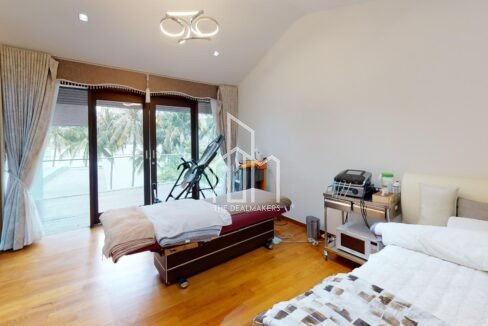 77-Ocean-Drive-Bedroom(8)