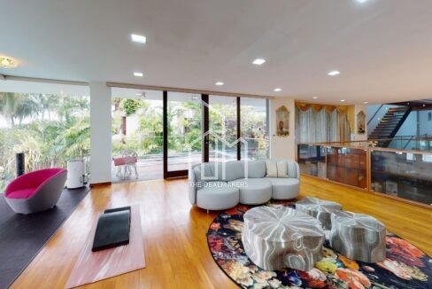 77-Ocean-Drive-Living-Room(2)