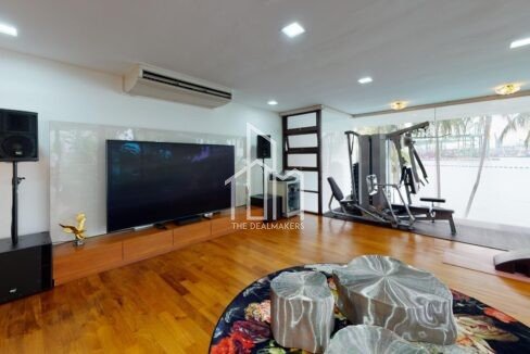 77-Ocean-Drive-Living-Room(3)