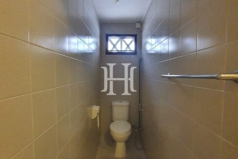 L1 Toilet 1-2